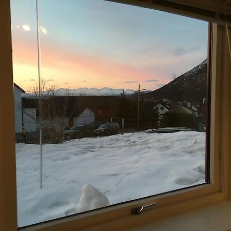 Sentralt Plassert Leilighet Ved Sherpatrappen Tromsø Eksteriør bilde