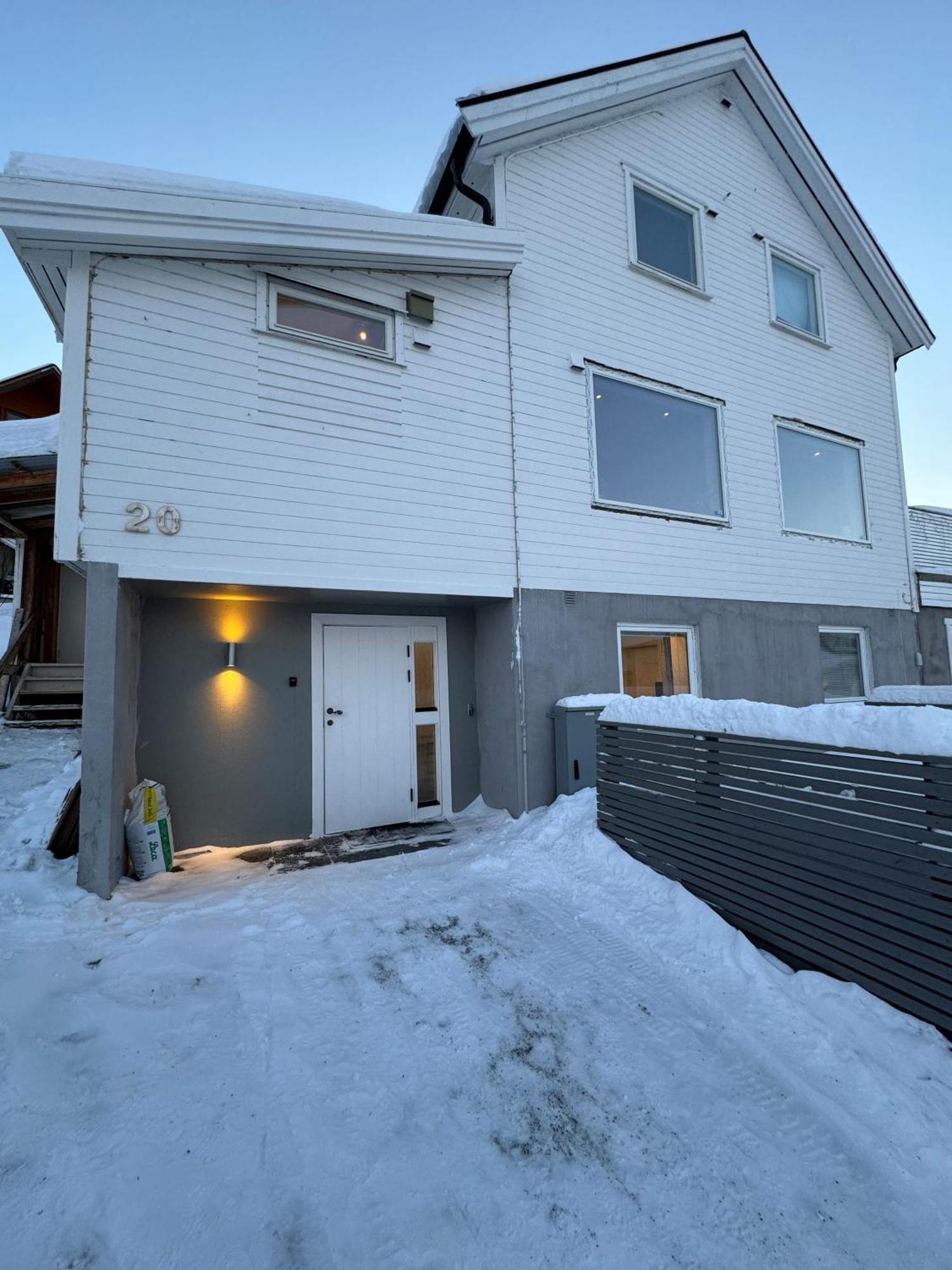 Sentralt Plassert Leilighet Ved Sherpatrappen Tromsø Eksteriør bilde